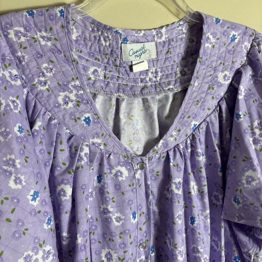 Casual Nights Women's 3X House‎ Coat Robe Purple Pearl Snap Front Floral Pockets